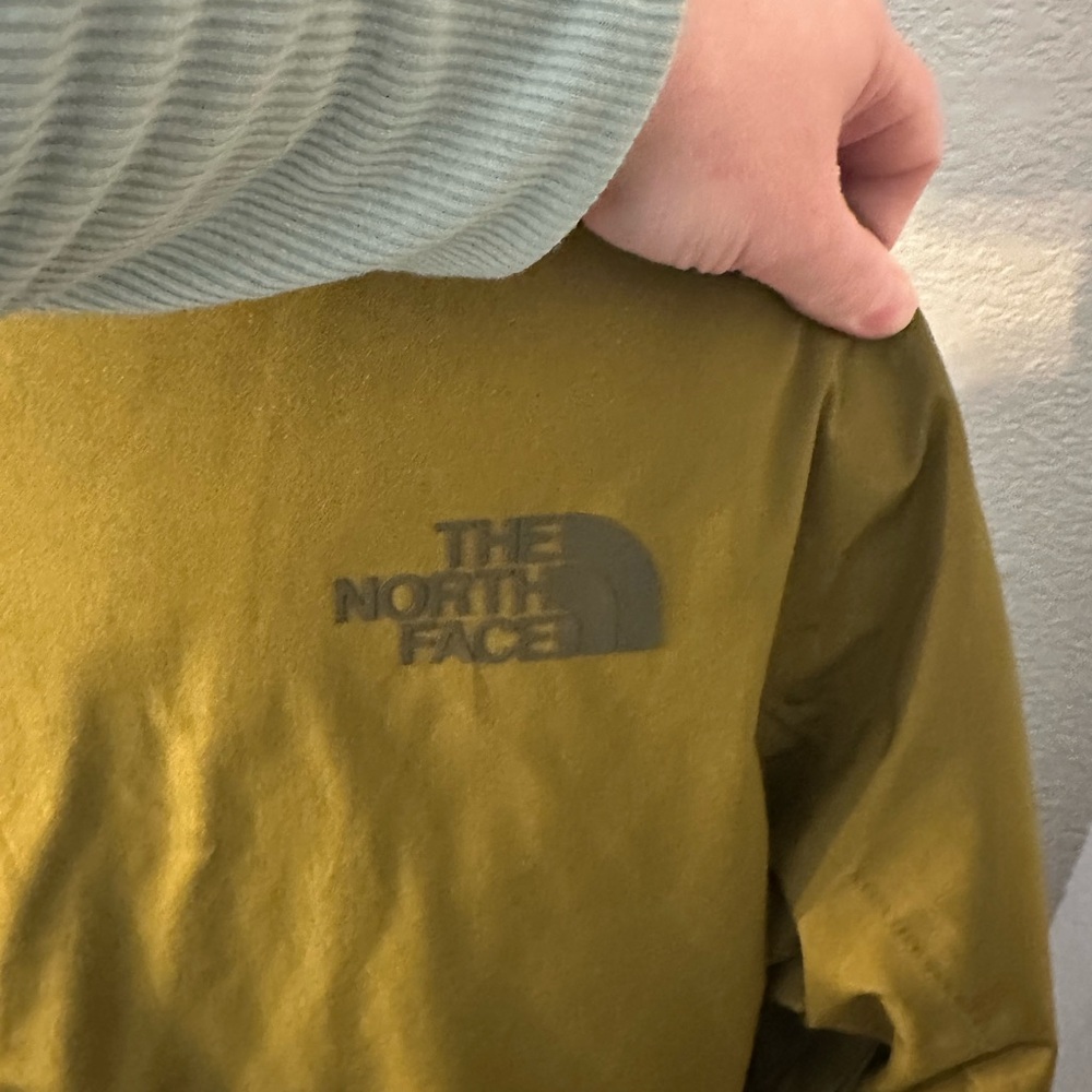 Men’s The North Face Olive and Charcoal Hooded Jacket - Picture 3 of 16